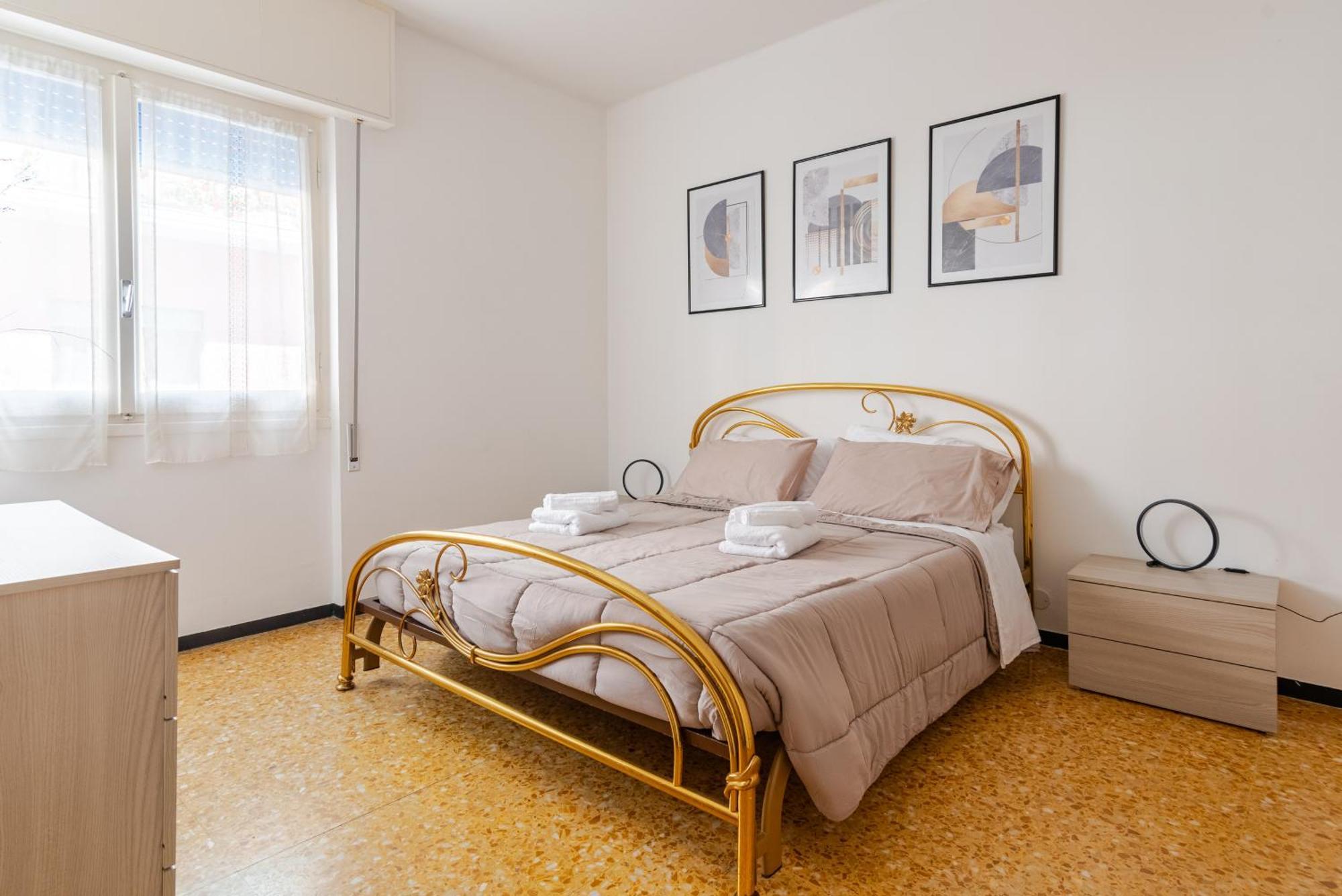 90Mq In Centro 5Min Dal Mare Apartment Recco Bagian luar foto